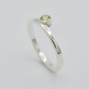 SierGoed.com ring fijn peridot